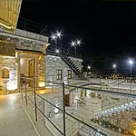 Risus Cave *