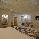 Risus Cave Homestay