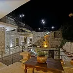 Pansiyon Risus Cave