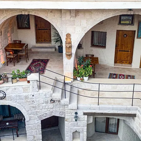 Hotel Risus Cave