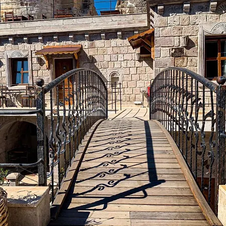 Homestay Risus Cave