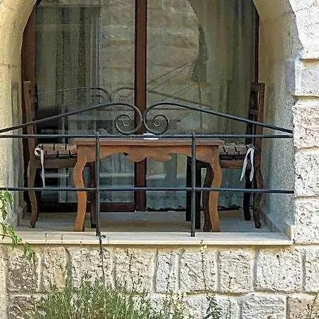 Quarto em Acomodações Particulares Risus Cave *