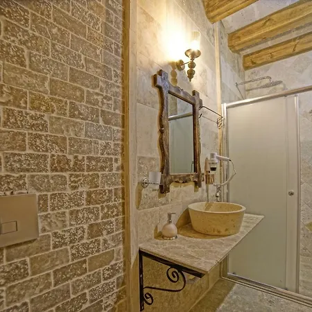 Risus Cave Homestay Goreme