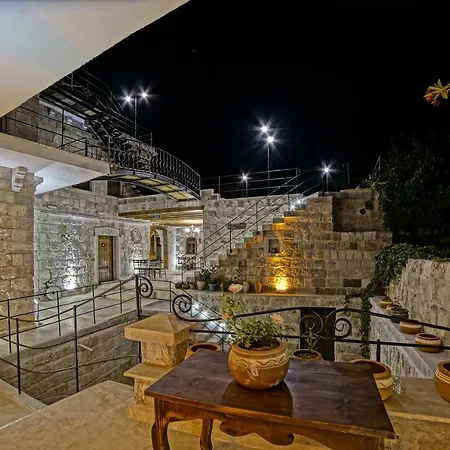 Hotel Risus Cave